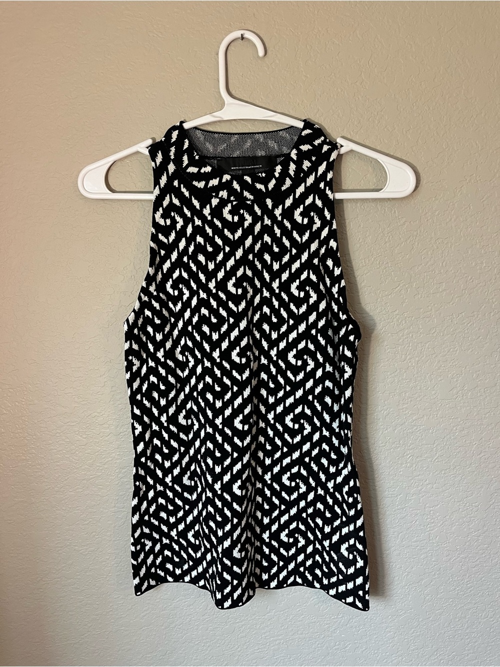 WHBM Black White Geometric Sleeveless Knit Tunic Top XS Stretch Mod Office
